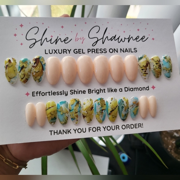 Handmade Luxury Press-On Nails | Sturdy & Reusable | VACATION - Picture 3 of 8